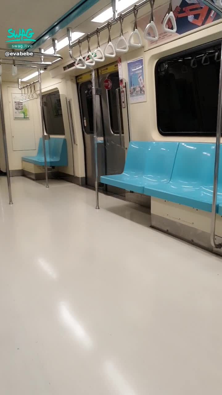 evabebe : 捷運都沒有人！！
15:00～24:00上班班
沒有立即回請見諒