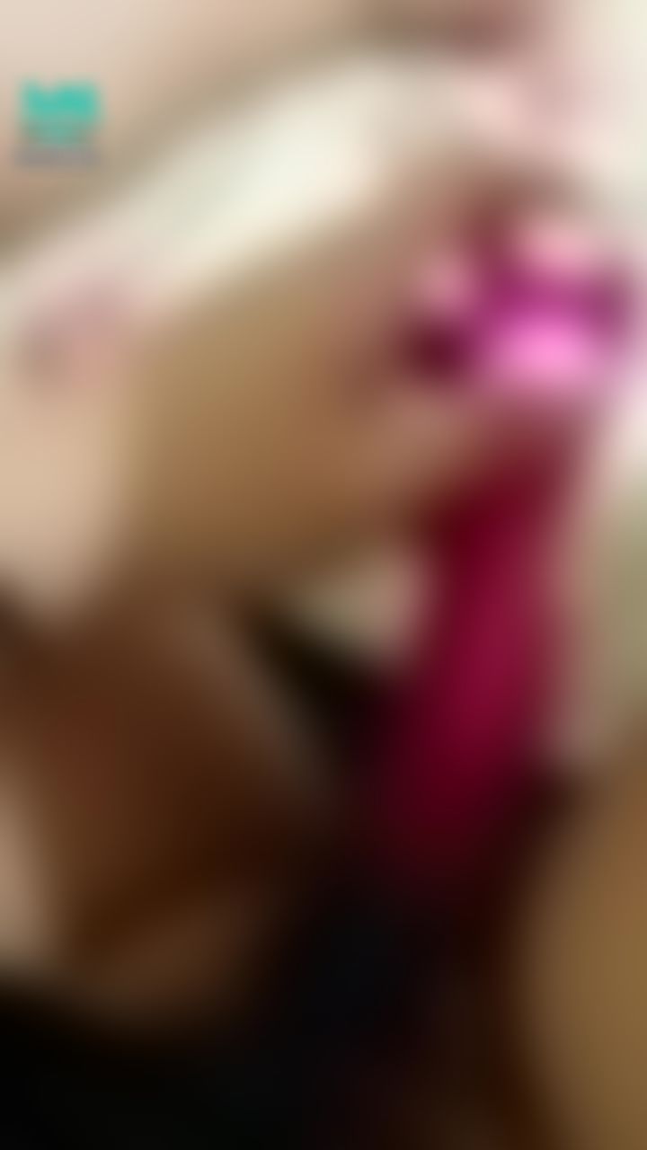 evabebe : 👄淫聲滿滿🔞🔞🔞，手指不夠用，插入自己探索⋯啊啊啊好想好好從後面被幹🥺