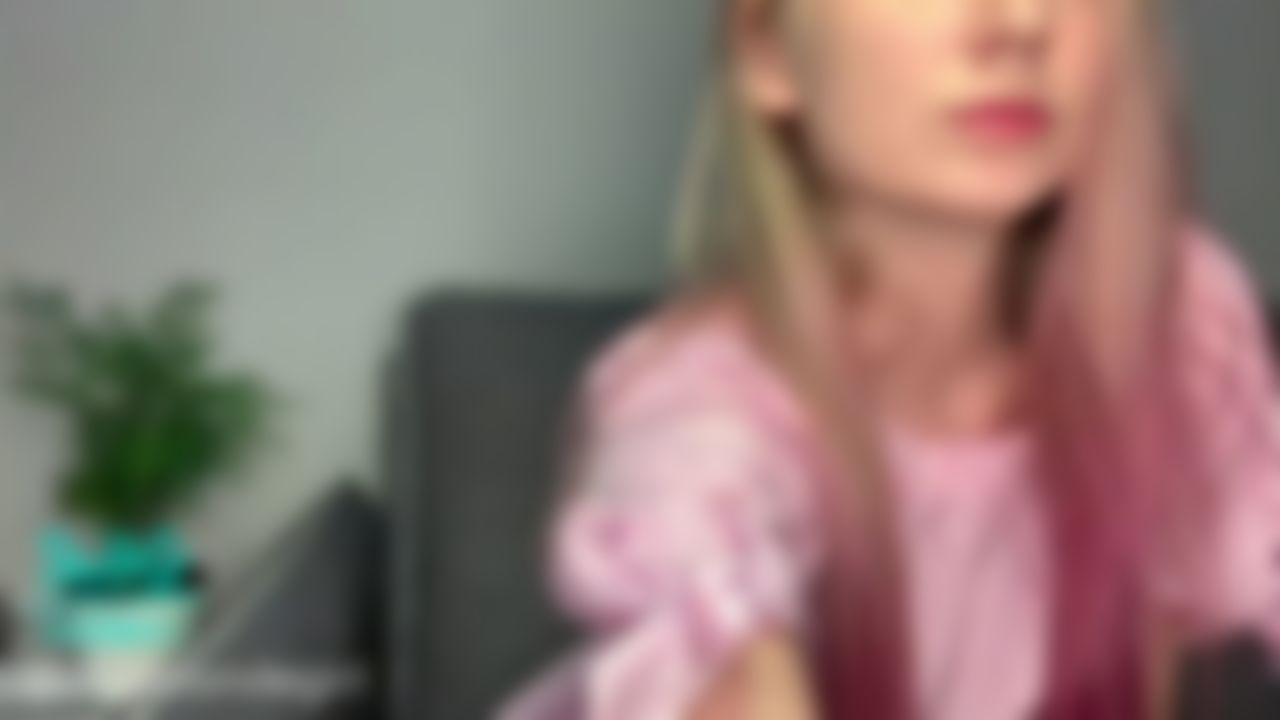 olyablondegirl : I love to play with my pink pussy, do you?