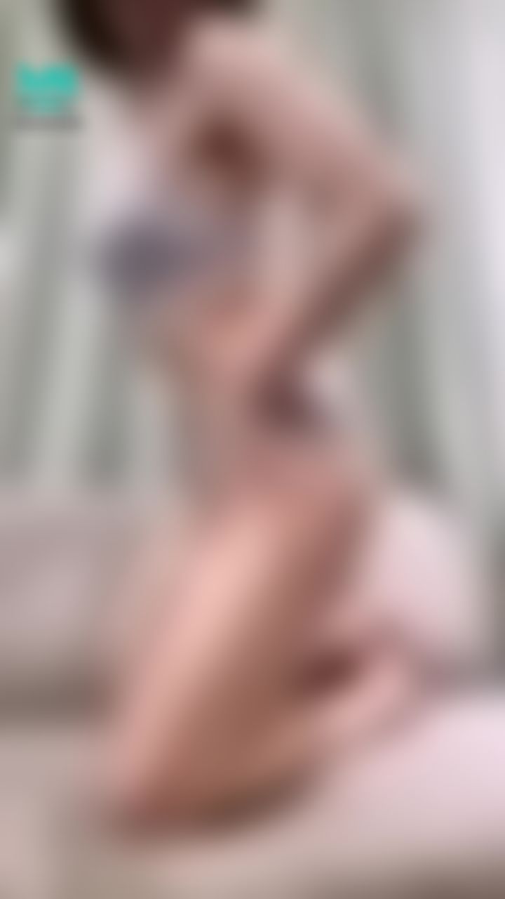 v*******a : 💙show一下新的內衣👙
揉奶腿開開🤫