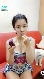 kikilinbabe : 看我多渇望舔的是那兩顆