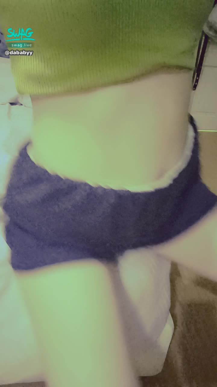 d*****y : 嗯~床脚也不错啦 🛏️