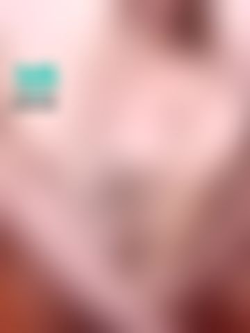 m******l : 💋胸貼X絲襪no胖💋「今日限定活動」
1.解鎖🔓今天的兩則絲襪no胖動態，截圖私訊Mika。
2.私訊刷一個禮物給Mika，不限鑽石💎數，可獲得這個造型的圖包和小影片😘。
3.禮物的鑽石💎最高的粉粉，獲得這組胸貼和絲襪+專屬直接脫影片，物品會直接寄給你。
活動6/8 凌晨1:00截止，以私訊時間為準⏰