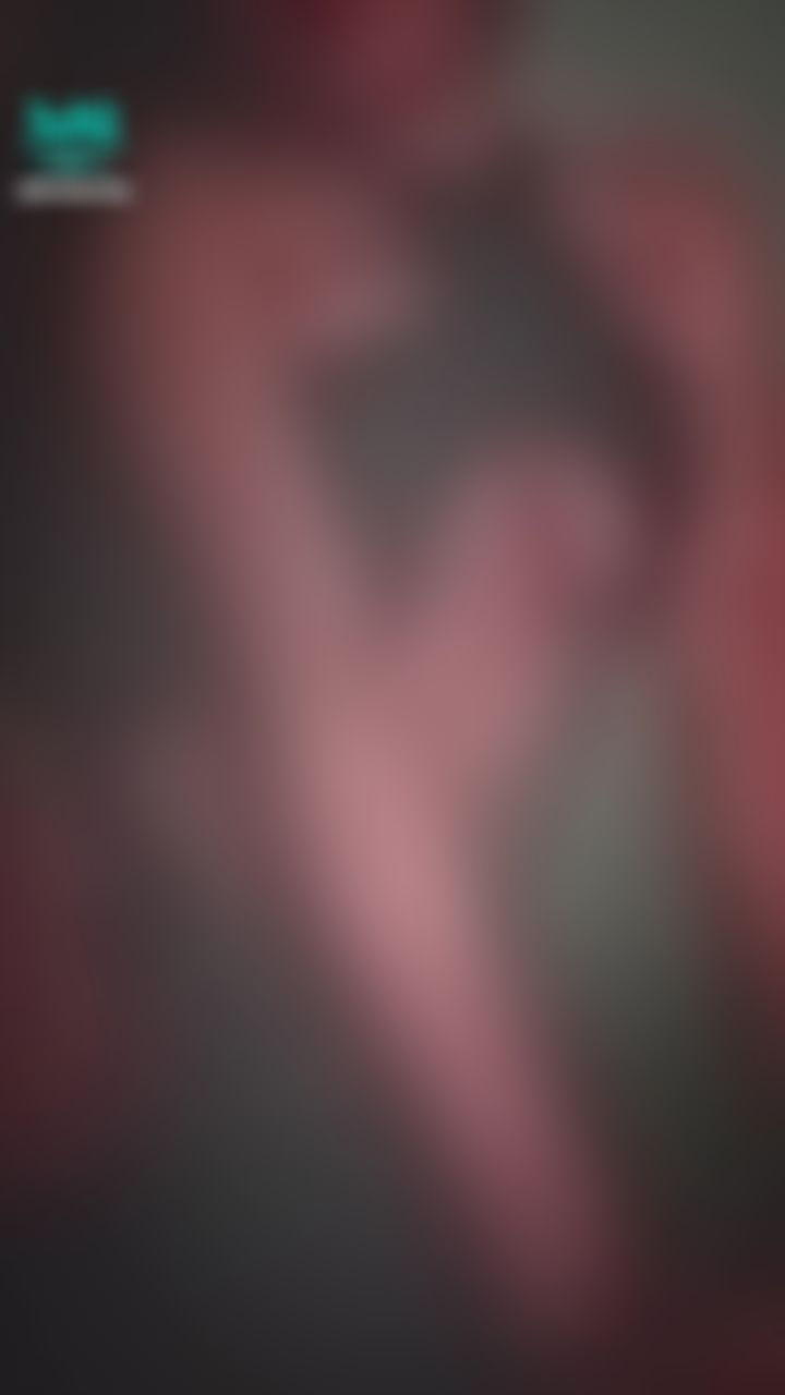  : 大尺度騷舞‼️巨乳垂在你面前今天這樣真的好色情❤️你們喜歡越來越騷的我嗎