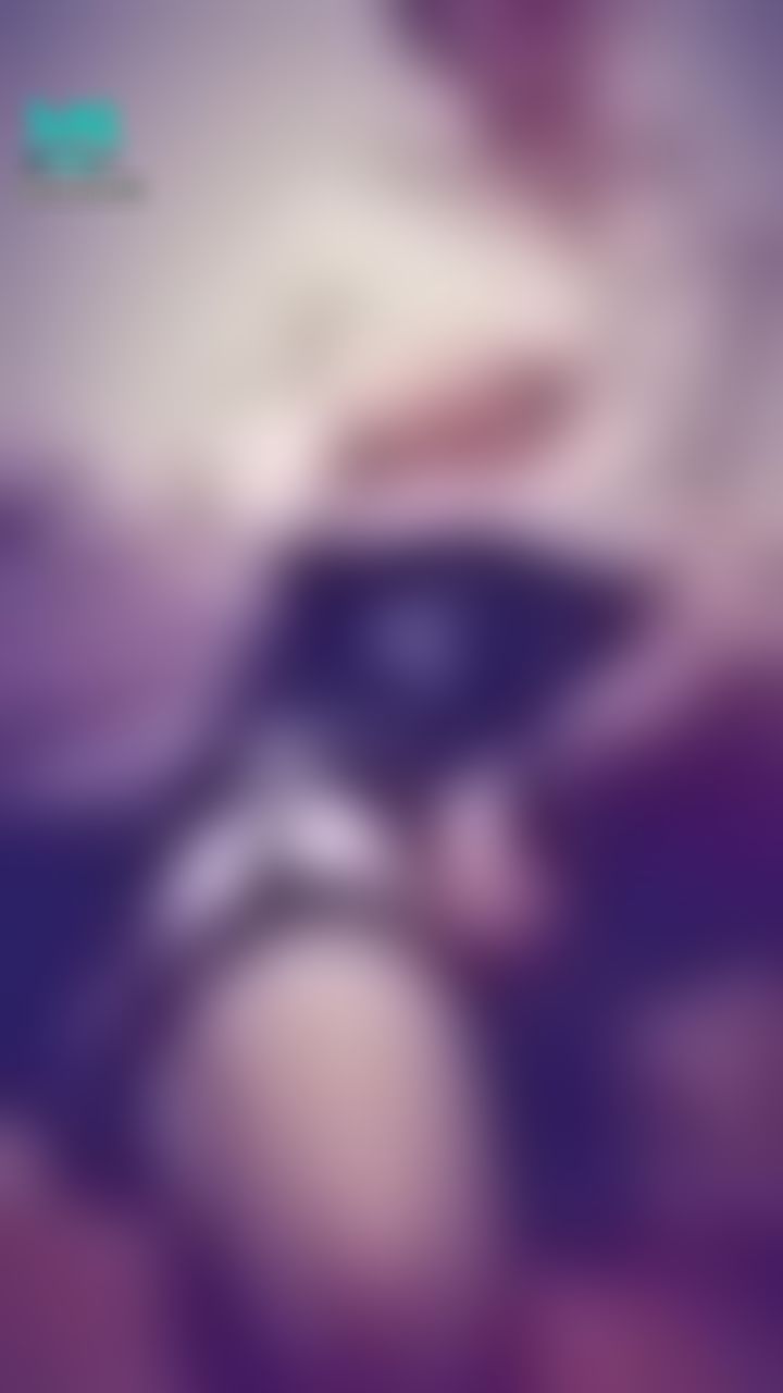  : 偷窺視角，她叫我快點摸，抓著我的手狂摸她那對雙乳……