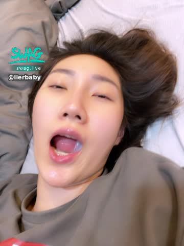 lierbaby : 自己覺得很醜的吃精...😵苦苦的...