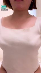 y**********y : 小小藥師💊一回家就是要先脫內衣😛😛😛