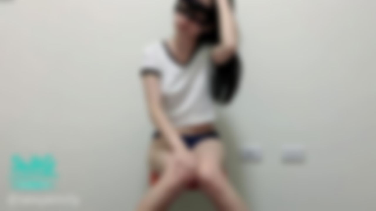 sexyemily : 老闆好會挑時間，都等人家自己慰慰的時候😳才打給我🤭害我越來越興奮🥰