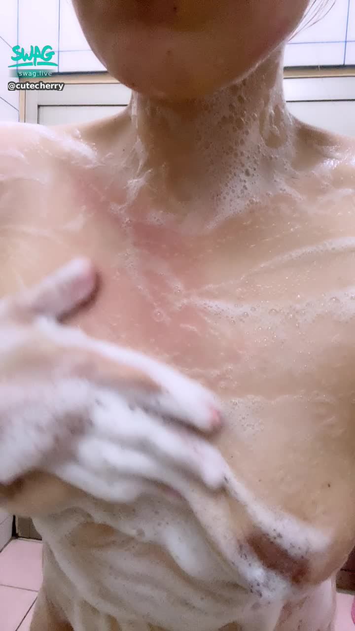 c********y : 寶貝💜❤️🧡泡泡好像還可以多一點
