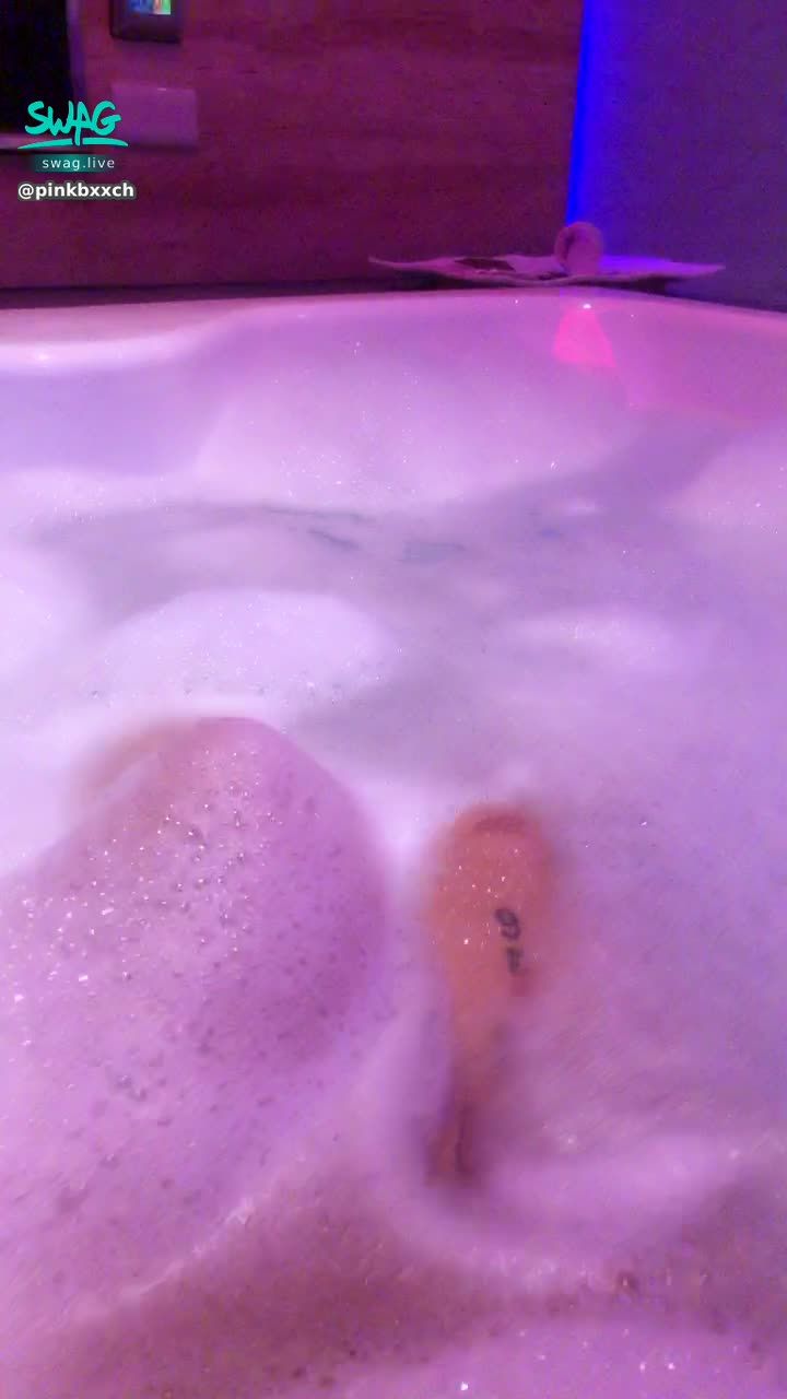 p*******h : 🍼泡泡浴💦舒舒服服摸摸🥰🥰