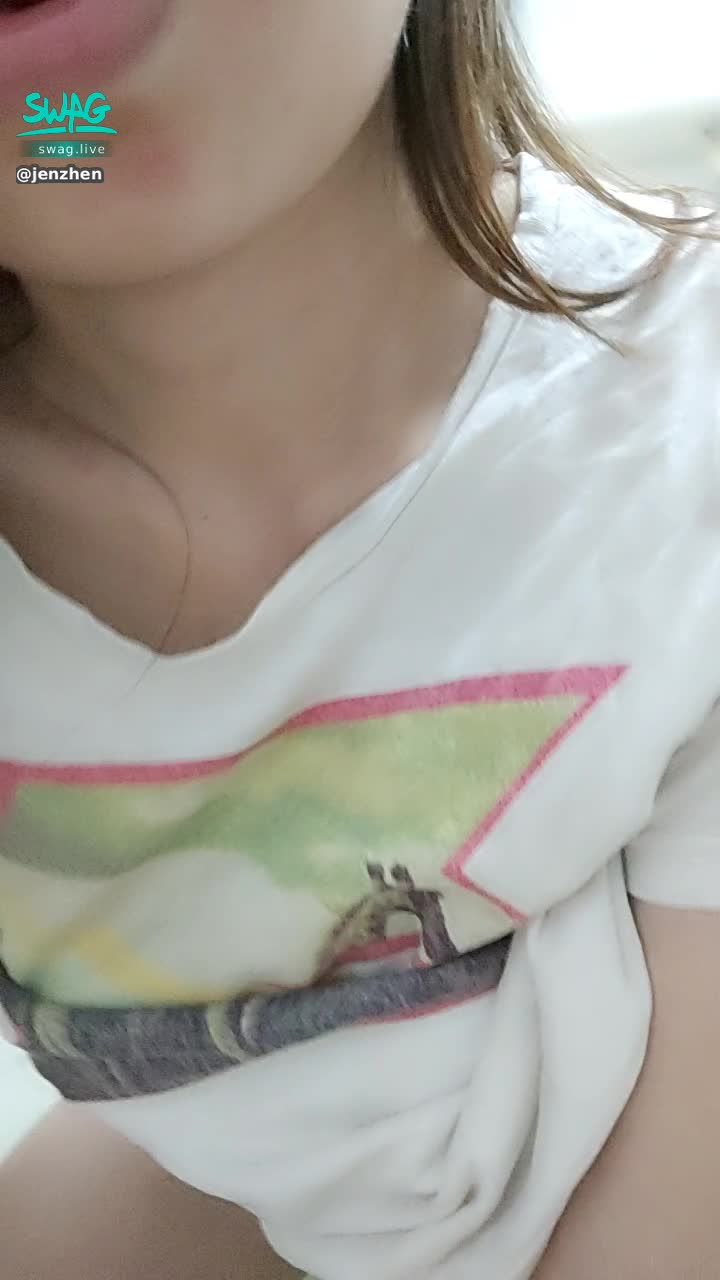 jenzhen : 💄第一次拍尿尿状态🙈🙊🙉 💦💦💦