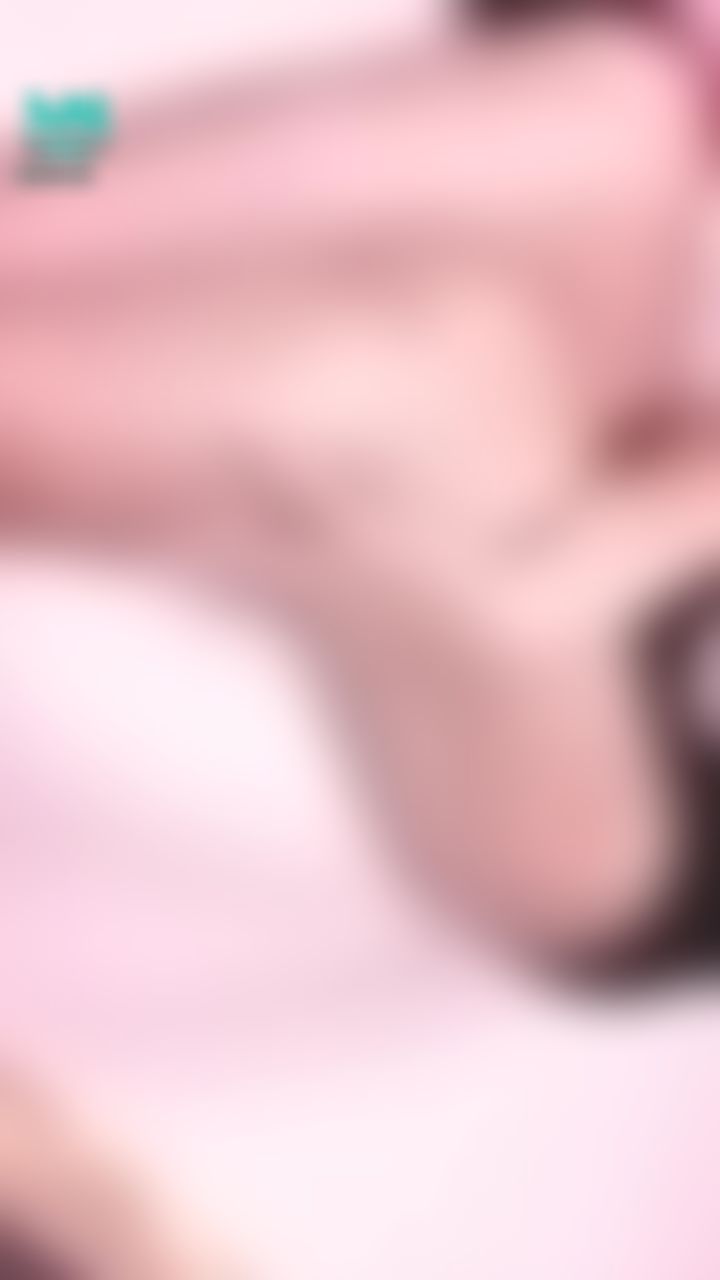 siyueh : 不只滿足腿控 連舌環控也要滿足一下 
還有性感的溝溝跟腋下😈