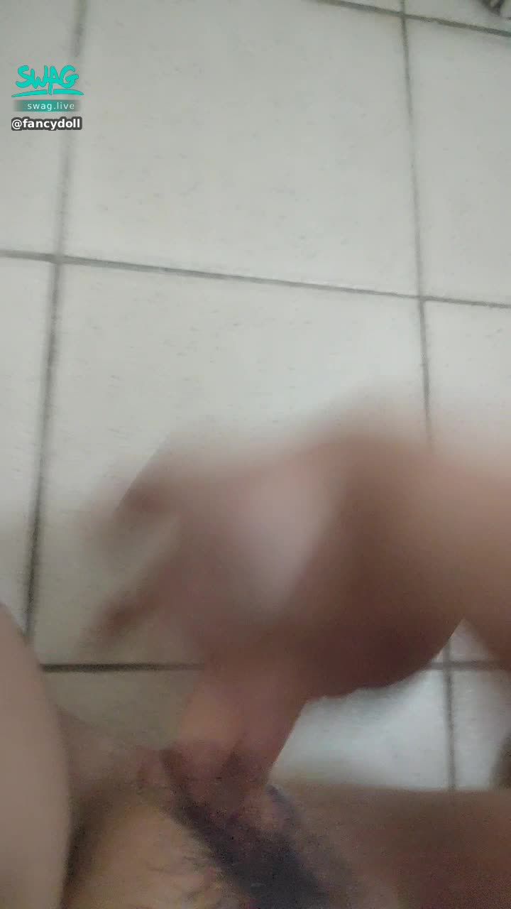 f*******l : 潮吹💦💦💦噴超多
極度羞恥