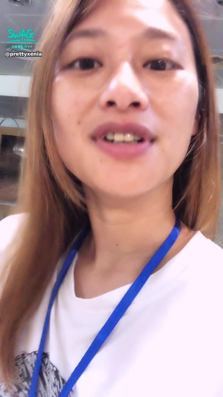 prettyxenia : 晚上7半要直播喔！
要來跟我聊天喔
