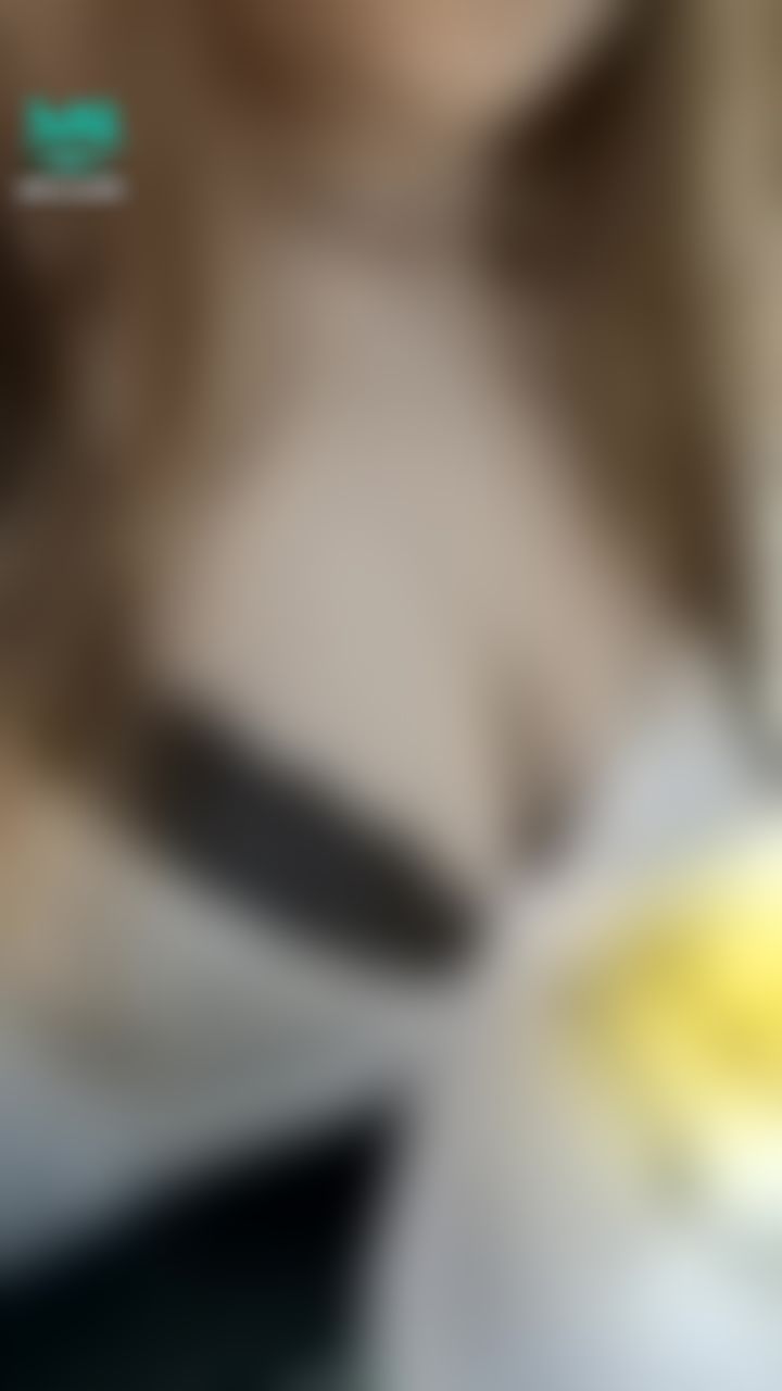  : 這樣舔可以嗎~👄
追蹤+私訊「我是你男友」得免💎淫照
有解鎖長片的寶貝快來領高潮噴💦💦私藏片