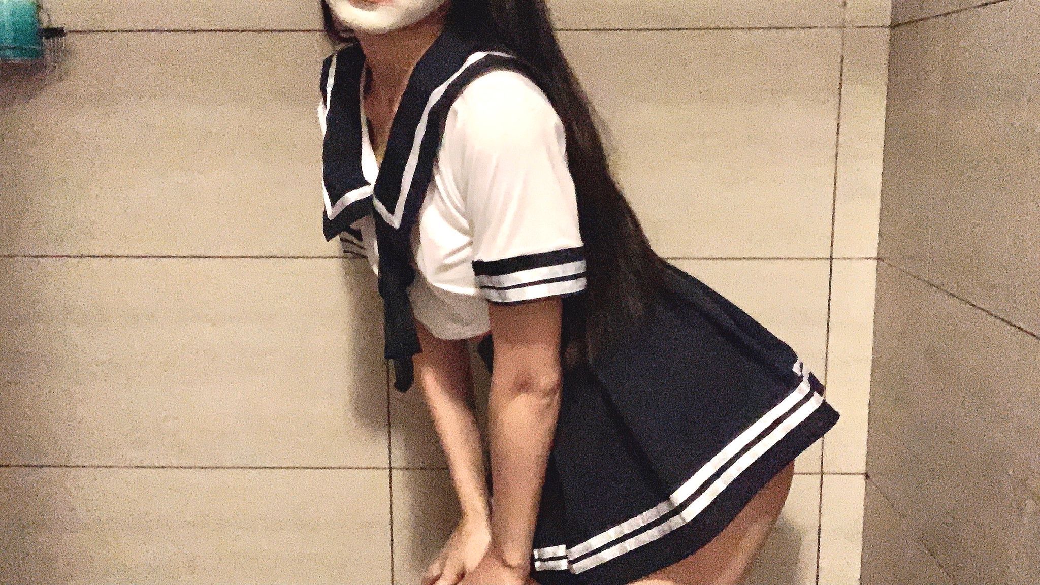 a*******l : 制服誘惑😈被水濕透的上衣 好明顯 直接大尺度啊！🔥