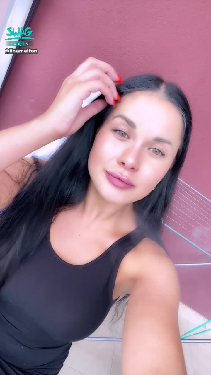 linamelton : Follow me baby