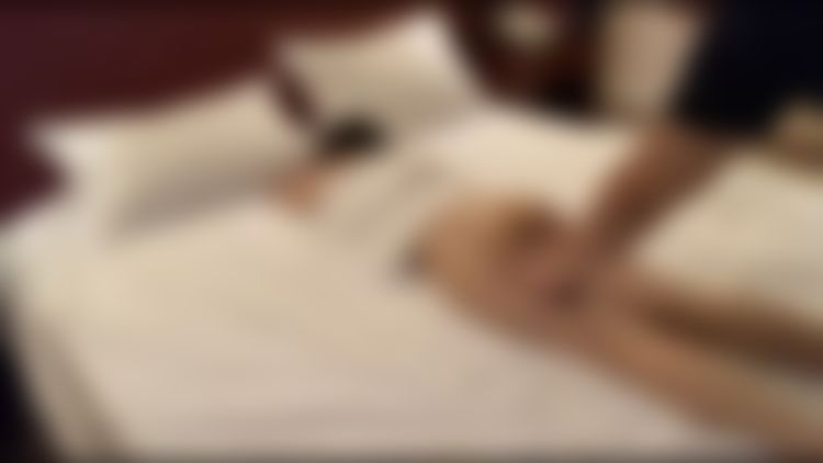  : 情慾成癮{上}按摩師手技不凡，慾火焚身一發不可收拾