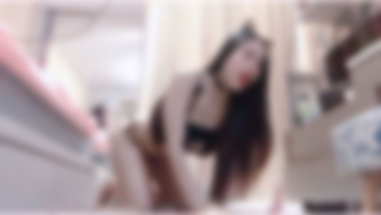  : Wanna play with your sexy cat? 🐈💦💦