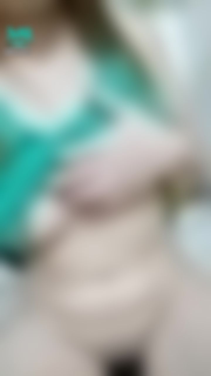 jenzhen : ❣️ 一边敷面膜，一边玩奶头，一边尿尿💦💦