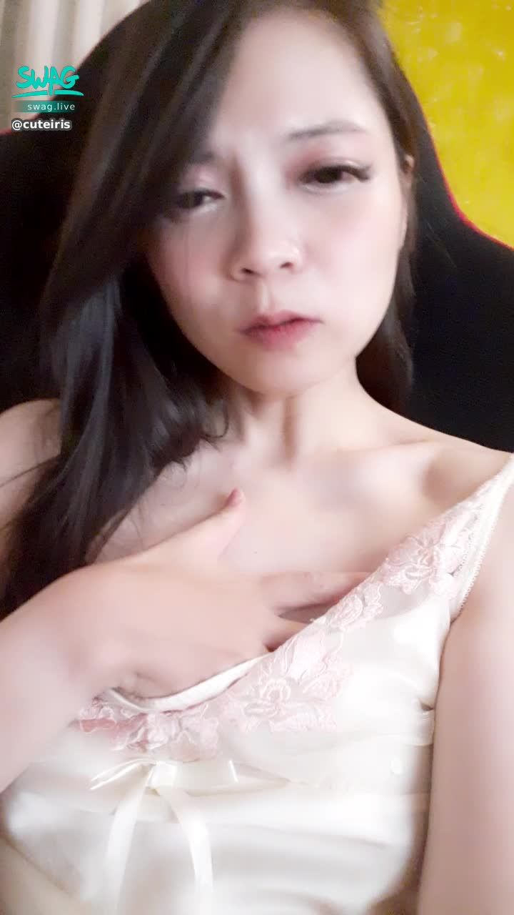 cuteiris : 渴望的想要哥哥愛撫～💦