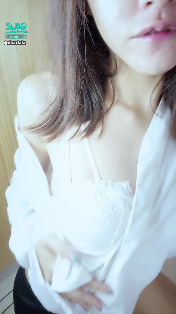 dearlala : 微露臉恨不得現在把你棒棒抓過來整根含了