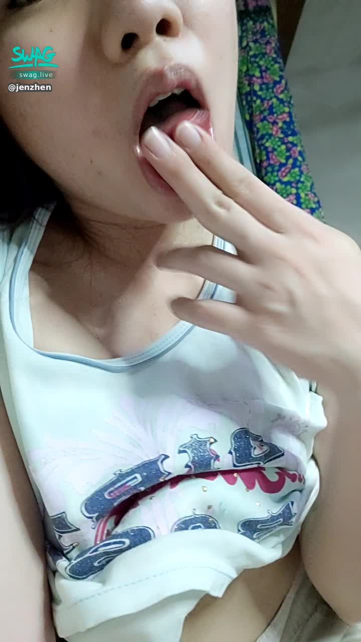 jenzhen : 💦 妹妹最喜欢被舔🔞 还有舔哥哥😝