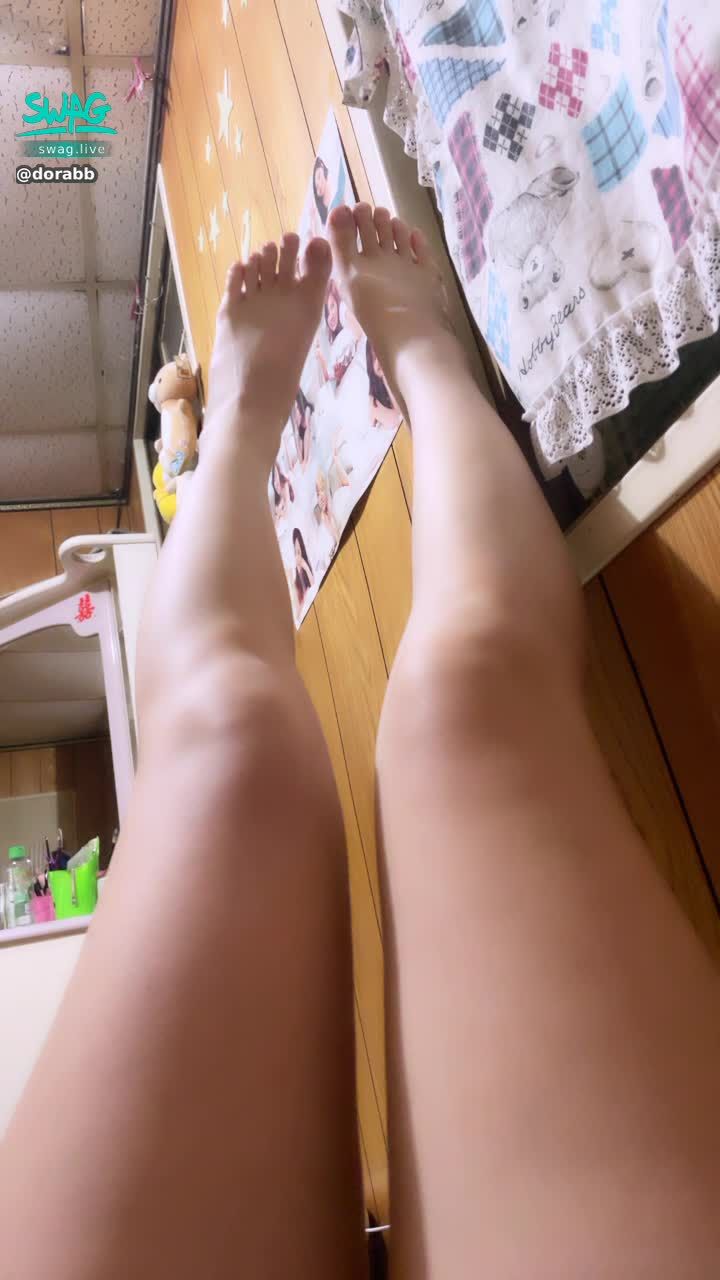 d****b : 抬腿一下🥰🥰