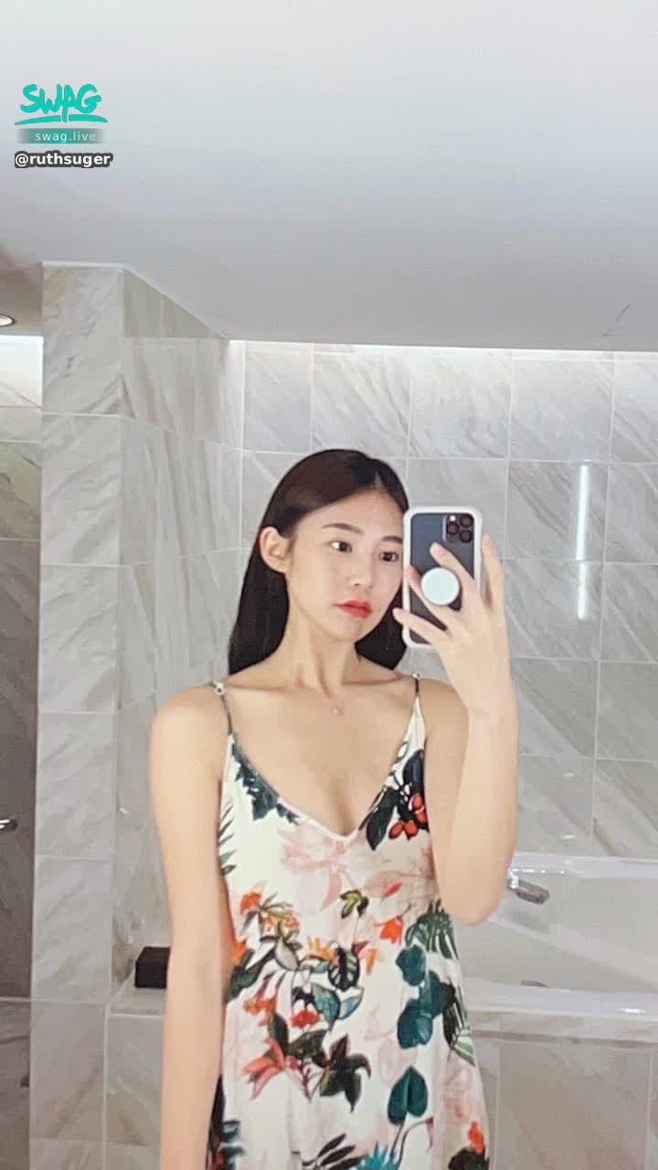 r*******r : 耀眼的人很多，但閃到我的只有你一個🥰🥰