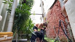 b*****a : 想說穿清涼一點幫狗勾洗澡,沒想到快洗完時…狗勾搗亂🤣🤣