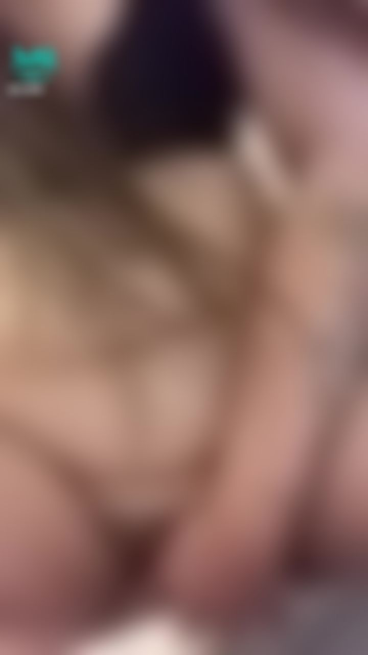  : 極度潮濕💦高潮完尿尿陰蒂還是好刺激敏感的妹妹哥哥們喜歡嘛😘