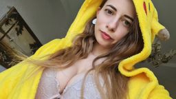 ellemira : In this video I am shaking my big buffers. ๐ I dance twerk. ๐ My lips are plump. ๐ I dance for you in Pikachu pajamas ๐ฆ