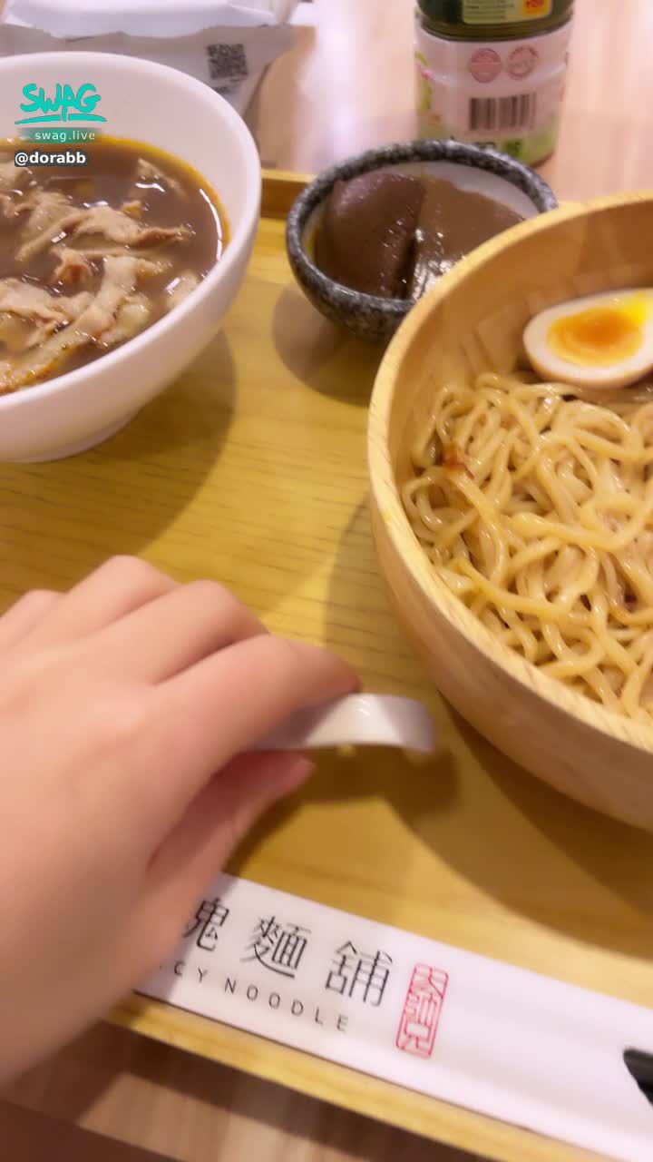  : 讚讚讚吃飯了！