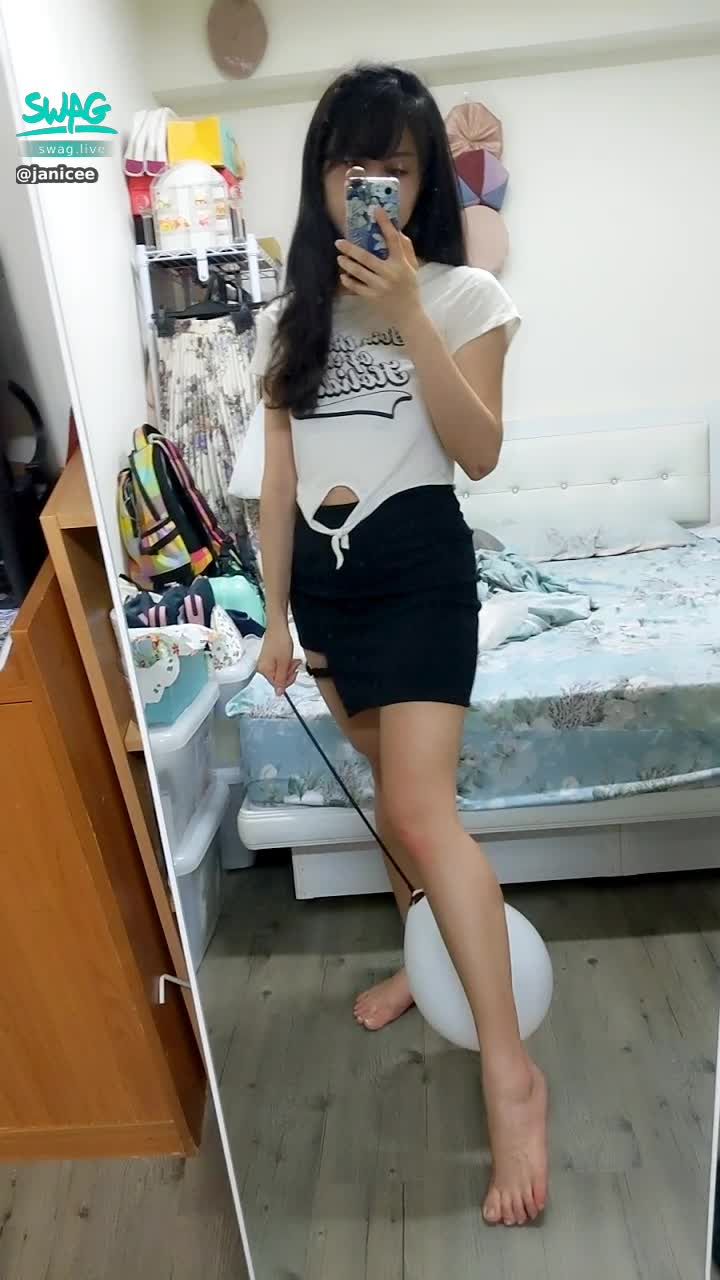 janicee : 三七步配扣環黑色迷你裙black mini skirt
蝦皮最近好多一直私訊要買原味衣的人唷