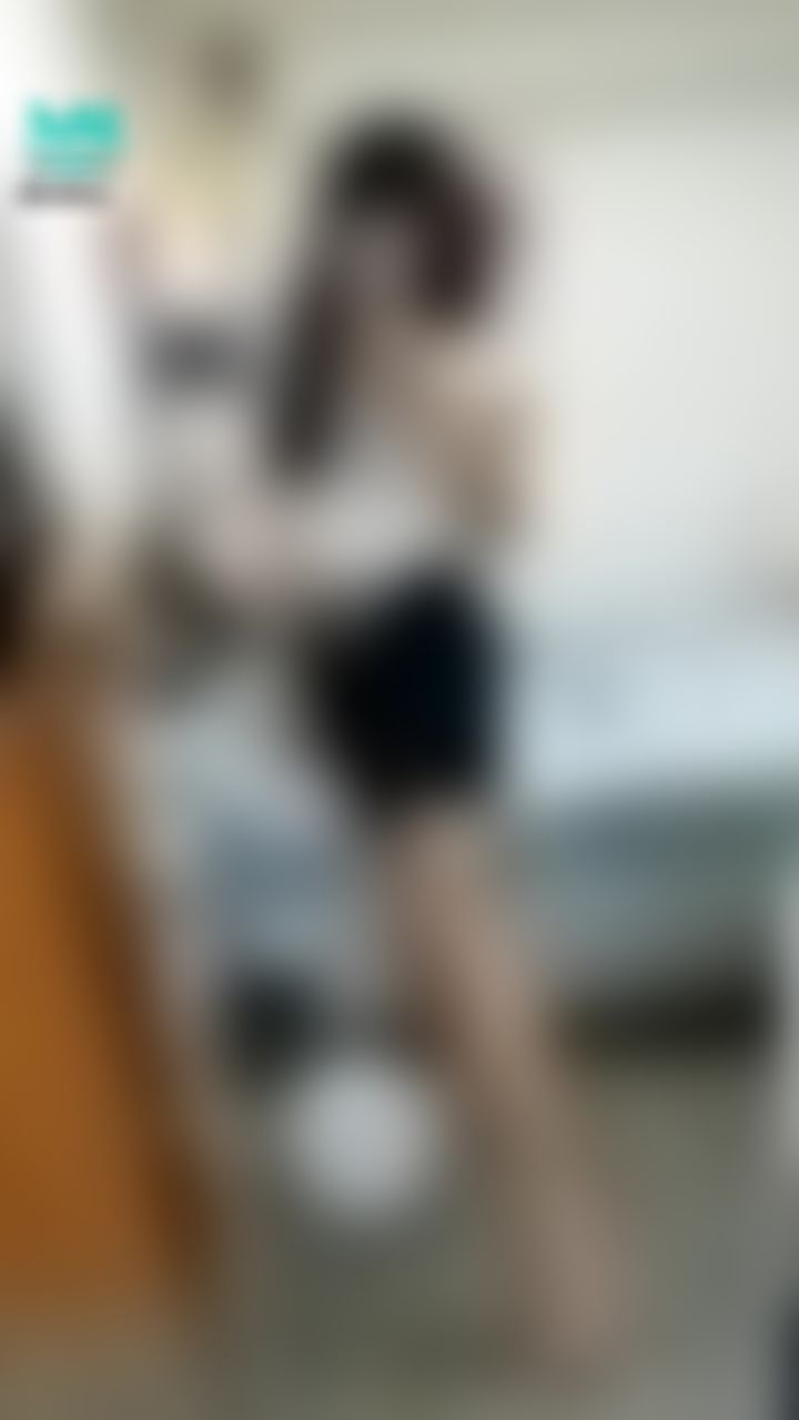 janicee : 三七步配扣環黑色迷你裙black mini skirt
蝦皮最近好多一直私訊要買原味衣的人唷