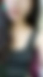 janicee : 特別的耳環,襯出側臉的輪廓silhouette