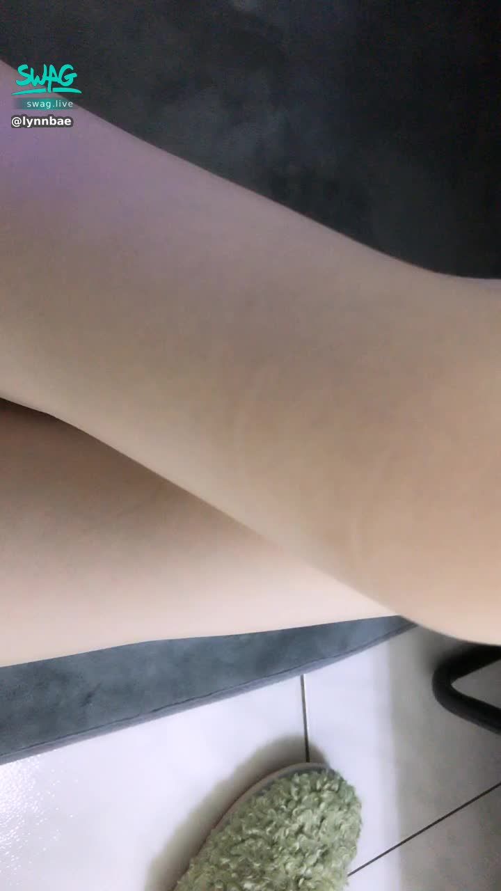 lynnbae : 來是開心的來 走是灑脫的走 都是你 不是我👋🏻 我下播後就這樣睡了一個多小時🤯
