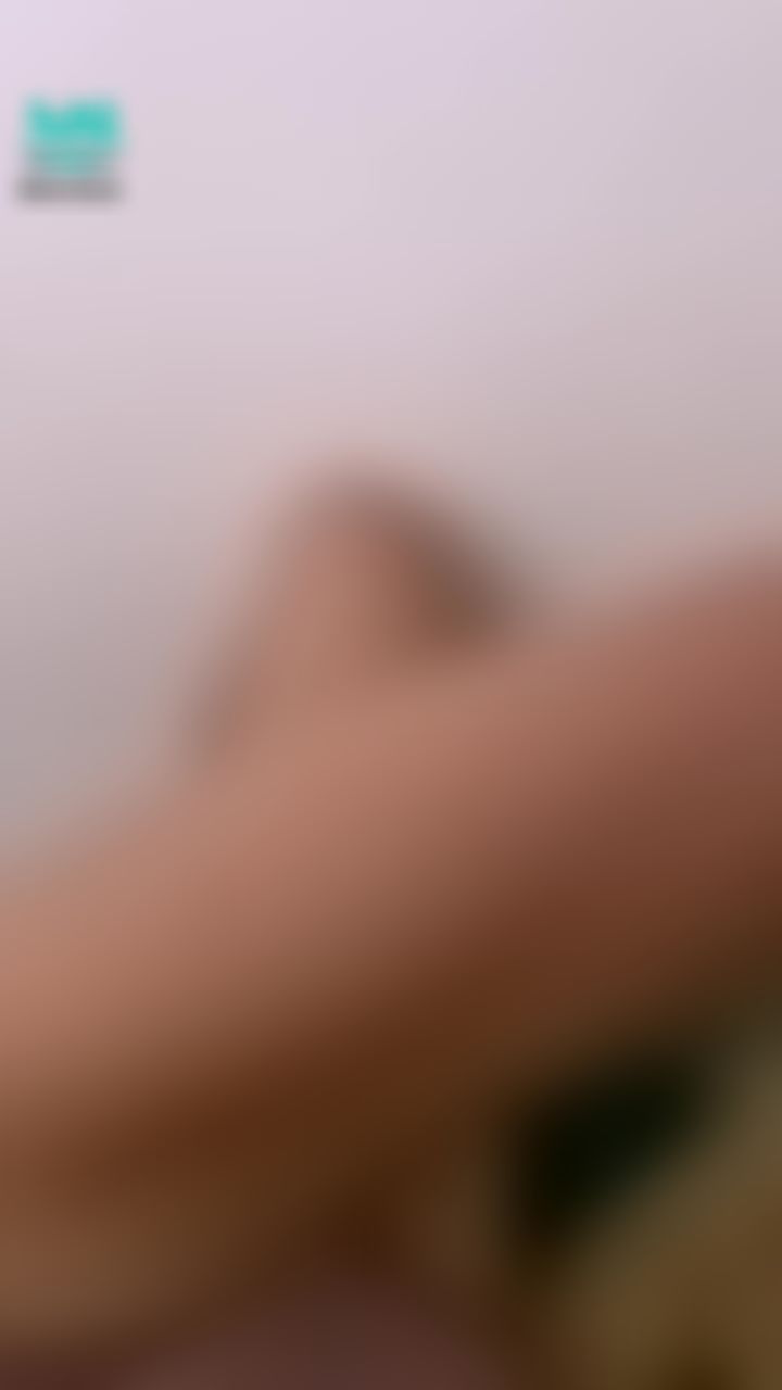 v*****e : 早起的鳥兒被V吃
今天是早起的V🥳

有聽到騷屁屁被拍的聲音嗎😳
今天不用上早班快點來跟我聊天吧❤️
不然我只好跟熊熊玩了🥺