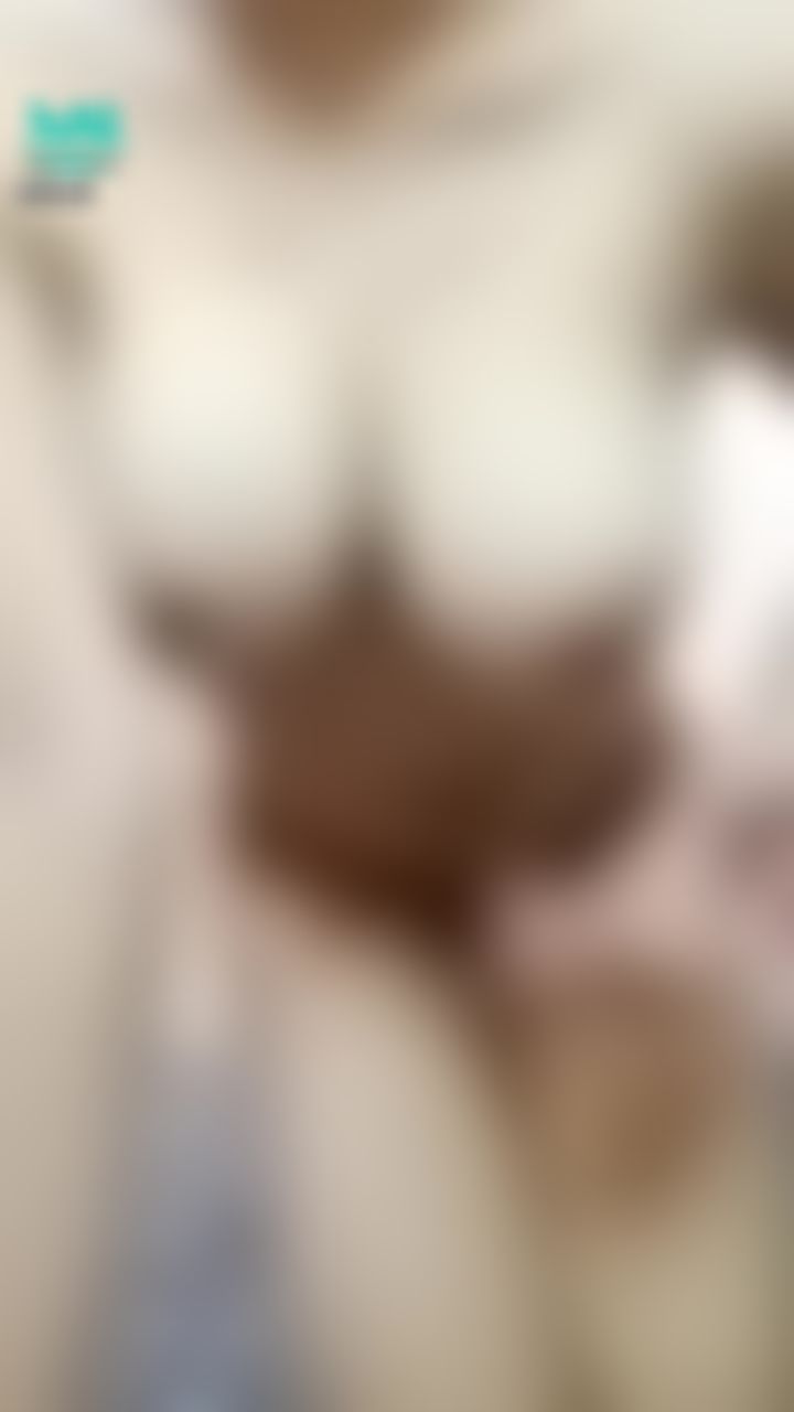 cimut : shake boobs😍