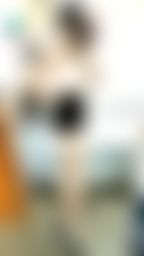 janicee : 背面的微笑線,與胸口的鏤空設計
白色編織美背小可愛配小短褲,露出腰線
搭配高跟鞋,夏日海灘風高馬尾look
summer vibe
