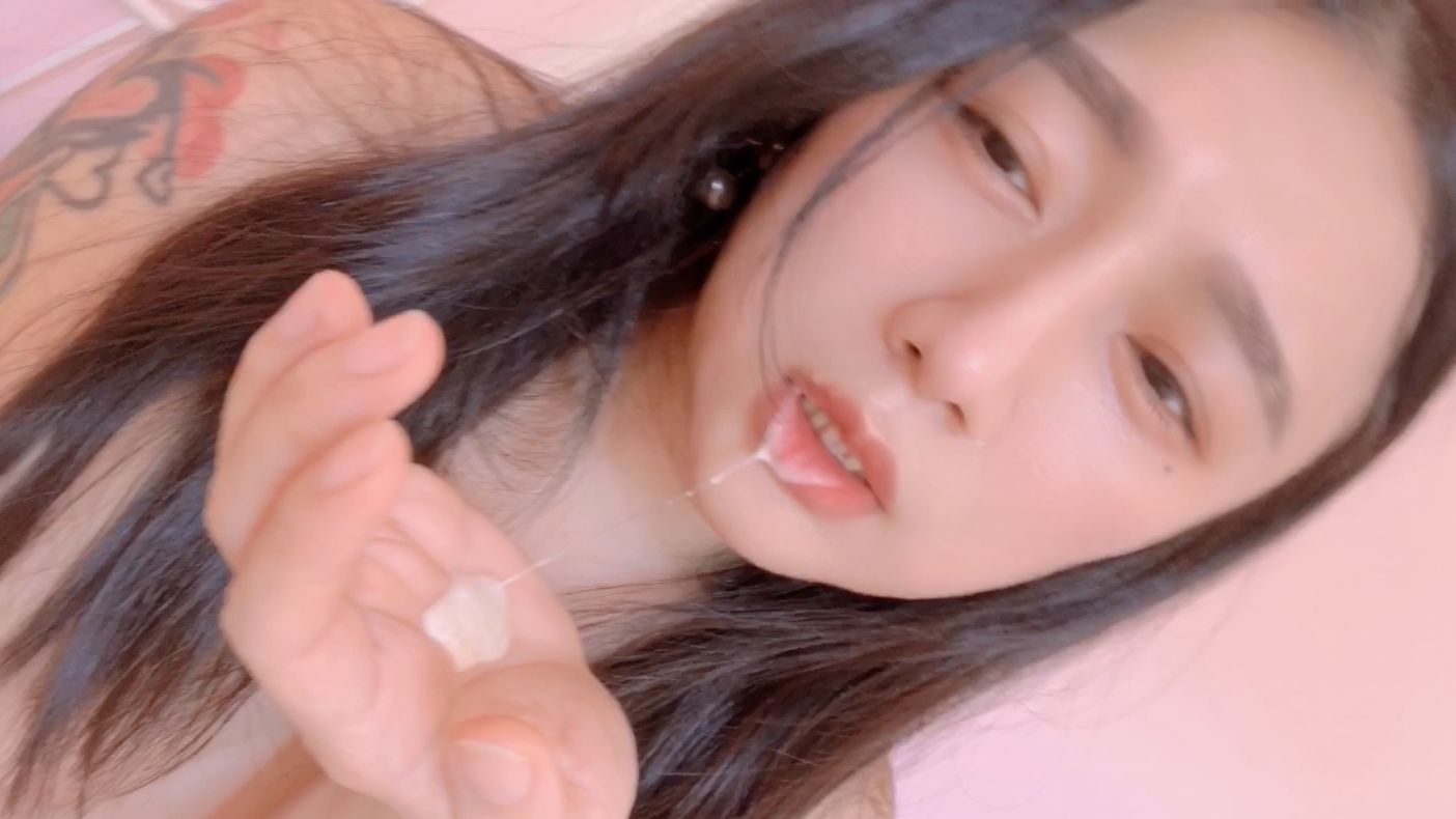 daisybaby : 嫚嫚老師親自教學 但學生經驗不足一下就射了 幸好後來還可以繼續射2發才完成拍攝