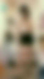janicee : 胸口的鏤空設計讓內衣容易跑出來
白色編織美背小可愛配小短褲,露出腰線
搭配高跟鞋,夏日海灘風高馬尾look
summer vibe