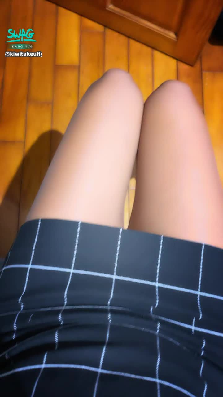  : 高跟鞋控請進-好久沒這麼麻辣教師了👠
快解鎖聽一下活動場次跟優惠活動吧🌹
中秋福利大尺片持續進行，快私訊我吧