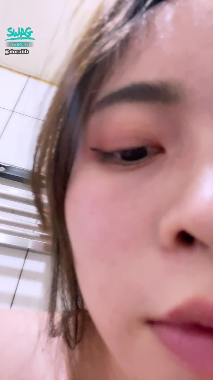 d****b : 跟喝酒完臉好紅😳