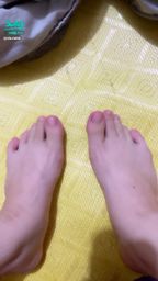 d****b : 好久沒塗指甲油💅🏻