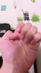 d****b : 沒有指甲就是甜不辣