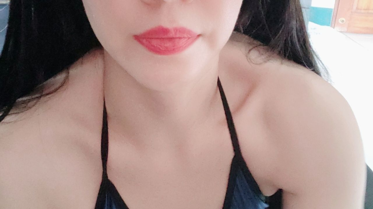 cocoyk : guess what character
The clothes and various poses that I have purchased with heart want to satisfy the hearts of every fan. I hope everyone can feel a lot of support. Thank you