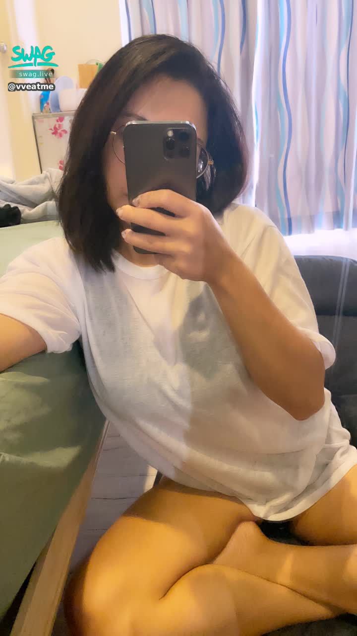  : Is this the so-called boyfriend T? 😳
The white one is a bit see-through and the big one
stand up to cover ass 🤣
Easy to take off? ! 😏
