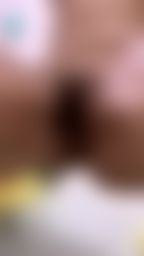l******i : 尿尿小穴好濕💦喜歡被尿在奶子上😈快來把我玩得很興奮很髒~