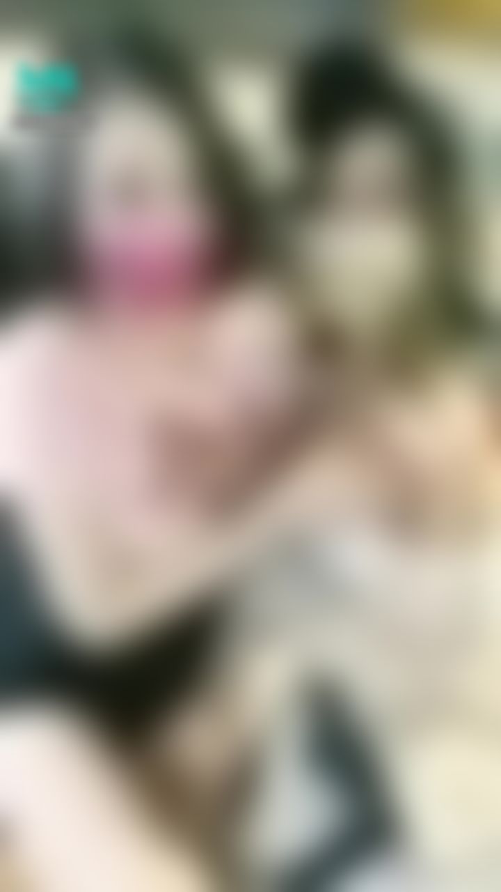  : 互摸太害羞了啦 還是笑場😂😂@glamourbaby